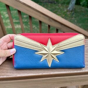 Loungefly MARVEL Captain Marvel Zip Around Wallet